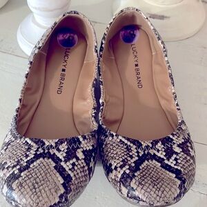 Lucky brand women’s shoes size 8 1/2 maybe worn twice